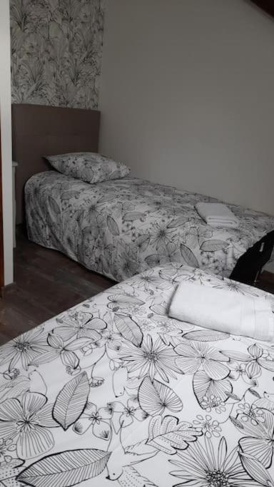 Les Galipes Apartment โอต์วิลเลส์ ภายนอก รูปภาพ